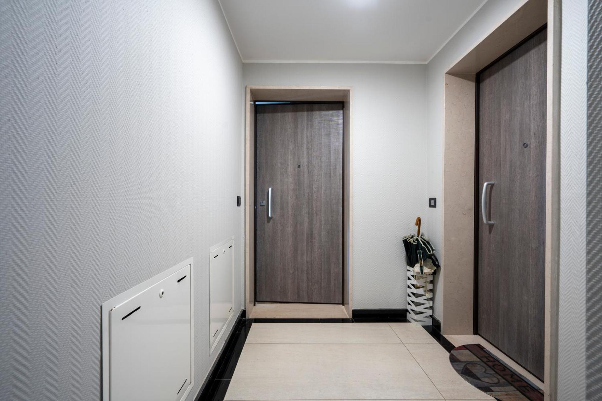 Kind Park - Sleek Apartment With Terrace & Parking 바리 외부 사진